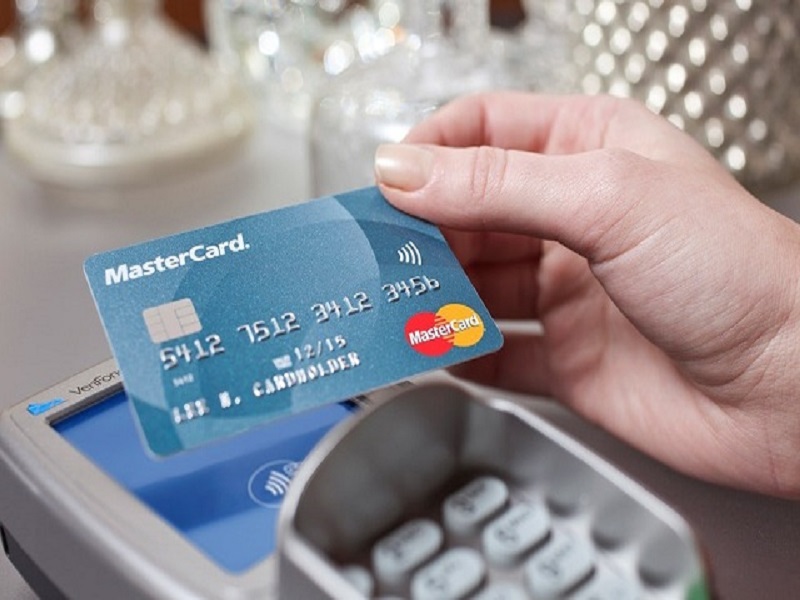 Những điều cần lưu ý khi rút tiền thẻ MasterCard