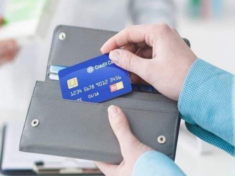 Các cách rút tiền mặt từ thẻ tín dụng